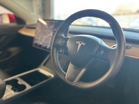 USED 2020 70 TESLA Model 3 Standard Range Plus Saloon 4dr Electric Auto RWD (241 bhp)+2 KEYS+2 FORMER KEEPERS+NAV+2 CABLES+PANORAMIC SUNROOF+CLIMATE+CRUISE+PARK CONTROL+CAM+FULL LEATHER HEATED SEATS+BLUETOOTH+MEDIA+APPS+DAB+ALLOYS 2 KEYS+2 FORMER KEEPERS+NAV+2 CABLES+PANORAMIC SUNROOF+CLIMATE+CRUISE+PARK CONTROL+CAM+FULL LEATHER HEATED SEATS+BLUETOOTH+MEDIA+APPS+DAB+ALLOYS+HPI CLEAR