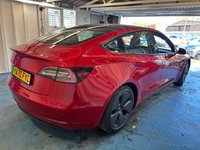 USED 2020 70 TESLA Model 3 Standard Range Plus Saloon 4dr Electric Auto RWD (241 bhp)+2 KEYS+2 FORMER KEEPERS+NAV+2 CABLES+PANORAMIC SUNROOF+CLIMATE+CRUISE+PARK CONTROL+CAM+FULL LEATHER HEATED SEATS+BLUETOOTH+MEDIA+APPS+DAB+ALLOYS 2 KEYS+2 FORMER KEEPERS+NAV+2 CABLES+PANORAMIC SUNROOF+CLIMATE+CRUISE+PARK CONTROL+CAM+FULL LEATHER HEATED SEATS+BLUETOOTH+MEDIA+APPS+DAB+ALLOYS+HPI CLEAR