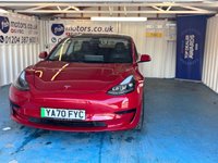 USED 2020 70 TESLA Model 3 Standard Range Plus Saloon 4dr Electric Auto RWD (241 bhp)+2 KEYS+2 FORMER KEEPERS+NAV+2 CABLES+PANORAMIC SUNROOF+CLIMATE+CRUISE+PARK CONTROL+CAM+FULL LEATHER HEATED SEATS+BLUETOOTH+MEDIA+APPS+DAB+ALLOYS 2 KEYS+2 FORMER KEEPERS+NAV+2 CABLES+PANORAMIC SUNROOF+CLIMATE+CRUISE+PARK CONTROL+CAM+FULL LEATHER HEATED SEATS+BLUETOOTH+MEDIA+APPS+DAB+ALLOYS+HPI CLEAR