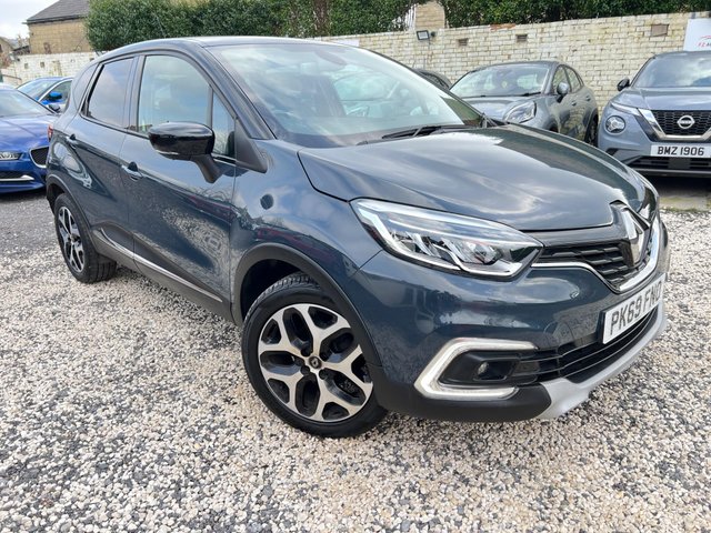 View our RENAULT CAPTUR