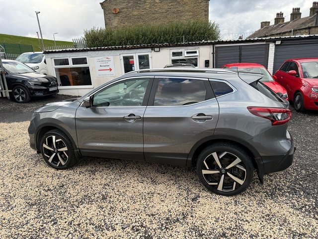 View our NISSAN QASHQAI