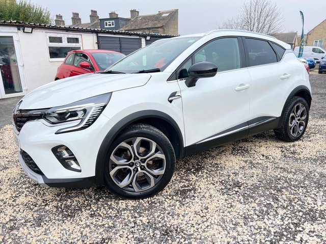 View our RENAULT CAPTUR
