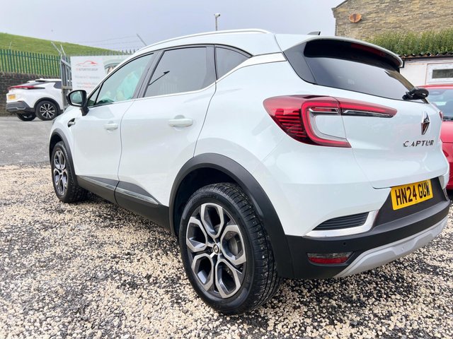 View our RENAULT CAPTUR