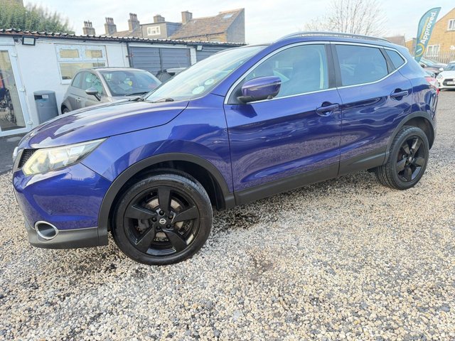 View our NISSAN QASHQAI