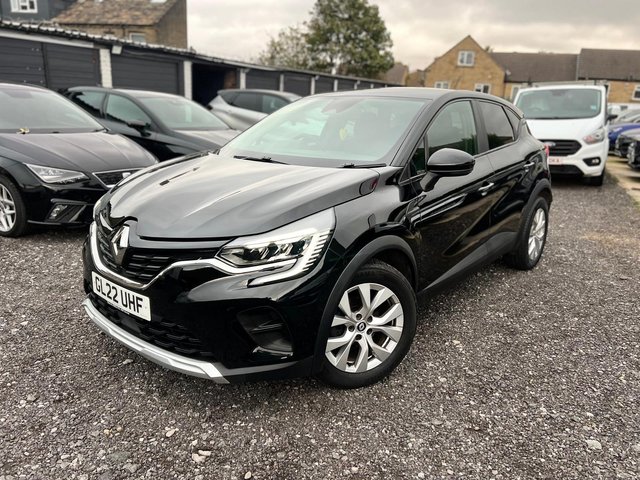 View our RENAULT CAPTUR