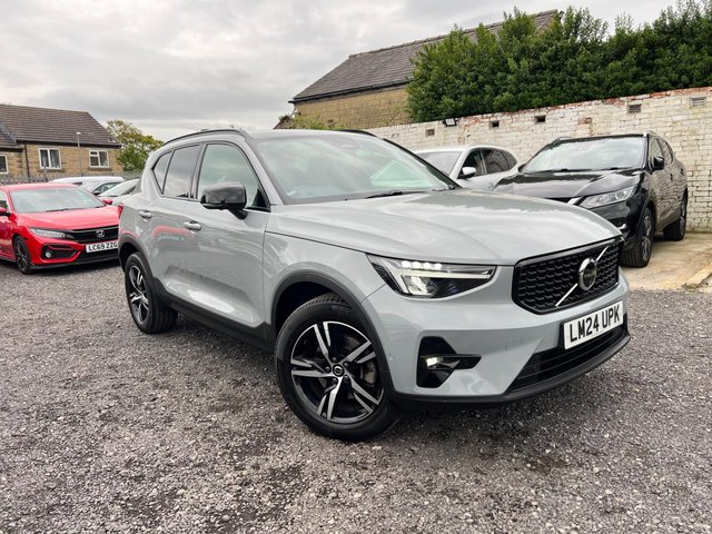View our VOLVO XC40