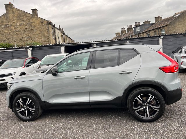 View our VOLVO XC40