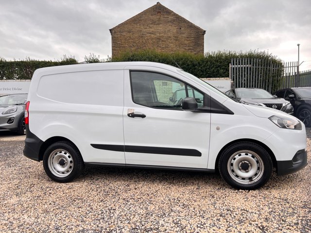 View our FORD TRANSIT COURIER