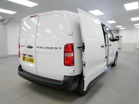 USED 2024 74 PEUGEOT E-EXPERT 100 KW 75 KWH L1 PROFESSIONAL AUTOMATIC ( DELIVERY MILES ) ELECTRIC | CARPLAY | AIR CON | DELIVERY MILES !