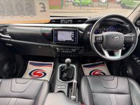 USED 2017 66 TOYOTA HI-LUX 2.4 D-4D Invincible X Pickup Double Cab 4dr Diesel Manual 4WD Euro 6 (TSS) (150 ps) STUNNING CONDITION FOR MILEAGE, FULL TOYOTA SERVICE HISTORY, GREAT VALUE HILUX