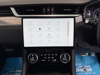 USED 2023 23 JAGUAR F-PACE 2.0 P400e 19.3kWh R-Dynamic SE Black SUV 5dr Petrol Plug-in Hybrid Auto AWD 404 bhp 
