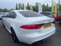 USED 2015 65 JAGUAR XF 2.0d R-Sport Saloon 4dr Diesel Auto Euro 6 (s/s) (180 ps) JAGUAR SAT-NAV SYSTEM , HEATED FRONT LEATHER SEATS: