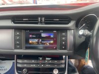 USED 2015 65 JAGUAR XF 2.0d R-Sport Saloon 4dr Diesel Auto Euro 6 (s/s) (180 ps) JAGUAR SAT-NAV SYSTEM , HEATED FRONT LEATHER SEATS: