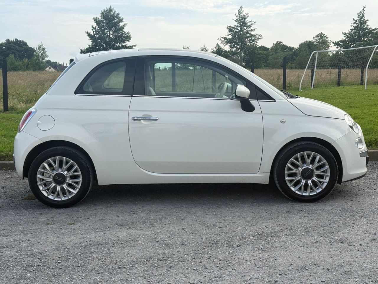2015 FIAT 1.2 Lounge Hatchback 3dr Petrol Manual Euro 6 (s/s) (69 bhp) - vehicle photo 8 for sale on PureCar