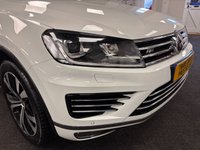 USED 2016 65 VOLKSWAGEN TOUAREG 3.0 TDI V6 BlueMotion Tech R-Line SUV 5dr Diesel Tiptronic 4WD Euro 6 (s/s) (262 ps) UK DELIVERY FLAT FEE &pound;250 (SUBJECT TO DEAL) *OVER 100 IMAGES ON OUR WEBSITE*BESPOKE FINANCE ARRANGED*PART EXCHANGE WELCOME*ALL VEHICLES HPI CLEAR