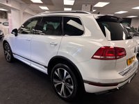 USED 2016 65 VOLKSWAGEN TOUAREG 3.0 TDI V6 BlueMotion Tech R-Line SUV 5dr Diesel Tiptronic 4WD Euro 6 (s/s) (262 ps) UK DELIVERY FLAT FEE &pound;250 (SUBJECT TO DEAL) *OVER 100 IMAGES ON OUR WEBSITE*BESPOKE FINANCE ARRANGED*PART EXCHANGE WELCOME*ALL VEHICLES HPI CLEAR