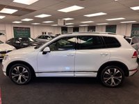 USED 2016 65 VOLKSWAGEN TOUAREG 3.0 TDI V6 BlueMotion Tech R-Line SUV 5dr Diesel Tiptronic 4WD Euro 6 (s/s) (262 ps) UK DELIVERY FLAT FEE &pound;250 (SUBJECT TO DEAL) *OVER 100 IMAGES ON OUR WEBSITE*BESPOKE FINANCE ARRANGED*PART EXCHANGE WELCOME*ALL VEHICLES HPI CLEAR