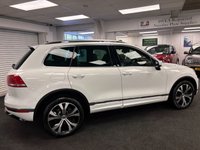 USED 2016 65 VOLKSWAGEN TOUAREG 3.0 TDI V6 BlueMotion Tech R-Line SUV 5dr Diesel Tiptronic 4WD Euro 6 (s/s) (262 ps) UK DELIVERY FLAT FEE &pound;250 (SUBJECT TO DEAL) *OVER 100 IMAGES ON OUR WEBSITE*BESPOKE FINANCE ARRANGED*PART EXCHANGE WELCOME*ALL VEHICLES HPI CLEAR
