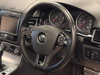 USED 2016 65 VOLKSWAGEN TOUAREG 3.0 TDI V6 BlueMotion Tech R-Line SUV 5dr Diesel Tiptronic 4WD Euro 6 (s/s) (262 ps) UK DELIVERY FLAT FEE &pound;250 (SUBJECT TO DEAL) *OVER 100 IMAGES ON OUR WEBSITE*BESPOKE FINANCE ARRANGED*PART EXCHANGE WELCOME*ALL VEHICLES HPI CLEAR