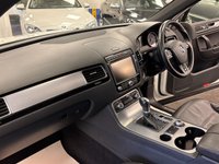 USED 2016 65 VOLKSWAGEN TOUAREG 3.0 TDI V6 BlueMotion Tech R-Line SUV 5dr Diesel Tiptronic 4WD Euro 6 (s/s) (262 ps) UK DELIVERY FLAT FEE &pound;250 (SUBJECT TO DEAL) *OVER 100 IMAGES ON OUR WEBSITE*BESPOKE FINANCE ARRANGED*PART EXCHANGE WELCOME*ALL VEHICLES HPI CLEAR