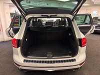 USED 2016 65 VOLKSWAGEN TOUAREG 3.0 TDI V6 BlueMotion Tech R-Line SUV 5dr Diesel Tiptronic 4WD Euro 6 (s/s) (262 ps) UK DELIVERY FLAT FEE &pound;250 (SUBJECT TO DEAL) *OVER 100 IMAGES ON OUR WEBSITE*BESPOKE FINANCE ARRANGED*PART EXCHANGE WELCOME*ALL VEHICLES HPI CLEAR