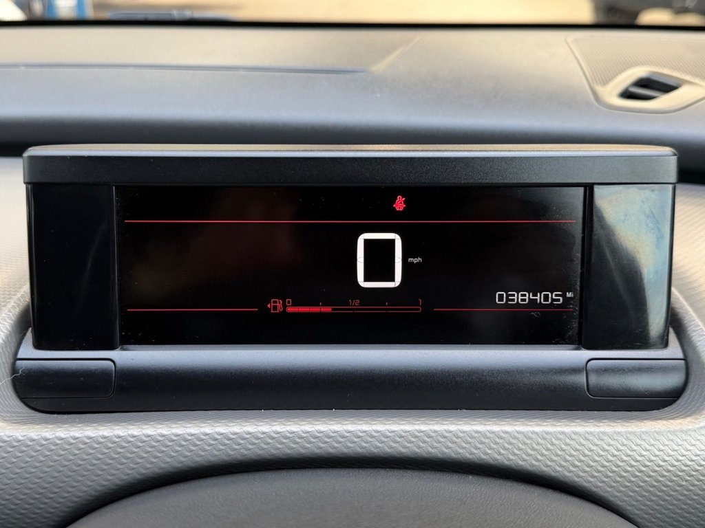 USED 2018 68 CITROEN C4 CACTUS 1.2 PureTech GPF Flair Hatchback 5dr Petrol Manual Euro 6 (s/s) (110 ps) 7 Services|SatNav|Rear & Front Sensors|Apple CarPlay/Android Auto|