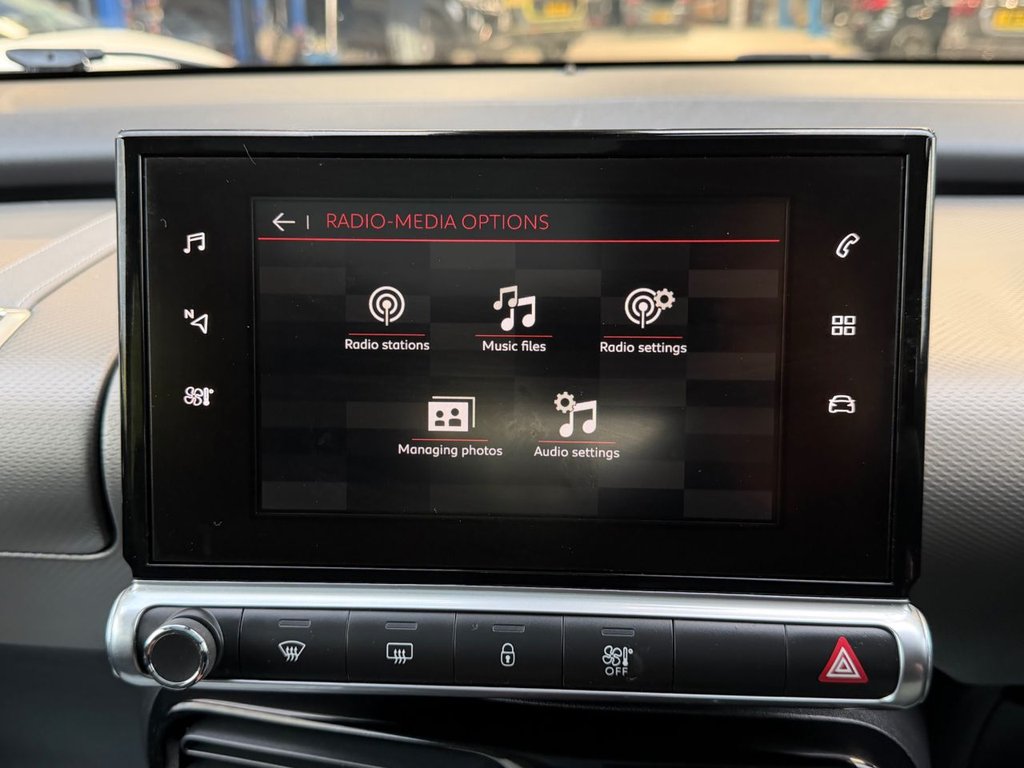 USED 2018 68 CITROEN C4 CACTUS 1.2 PureTech GPF Flair Hatchback 5dr Petrol Manual Euro 6 (s/s) (110 ps) 7 Services|SatNav|Rear & Front Sensors|Apple CarPlay/Android Auto|