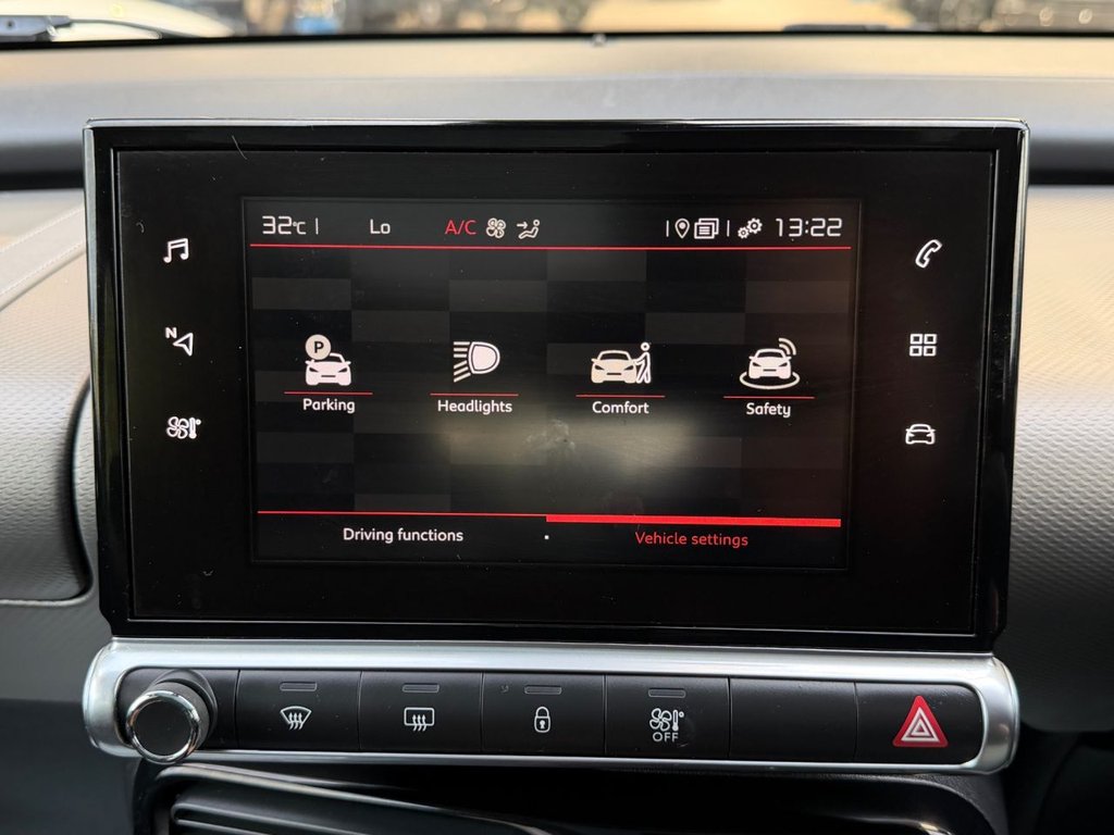 USED 2018 68 CITROEN C4 CACTUS 1.2 PureTech GPF Flair Hatchback 5dr Petrol Manual Euro 6 (s/s) (110 ps) 7 Services|SatNav|Rear & Front Sensors|Apple CarPlay/Android Auto|