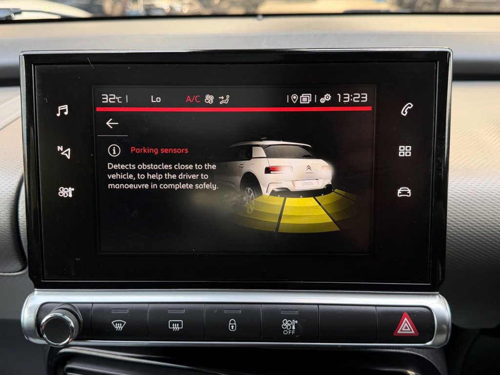 USED 2018 68 CITROEN C4 CACTUS 1.2 PureTech GPF Flair Hatchback 5dr Petrol Manual Euro 6 (s/s) (110 ps) 7 Services|SatNav|Rear & Front Sensors|Apple CarPlay/Android Auto|