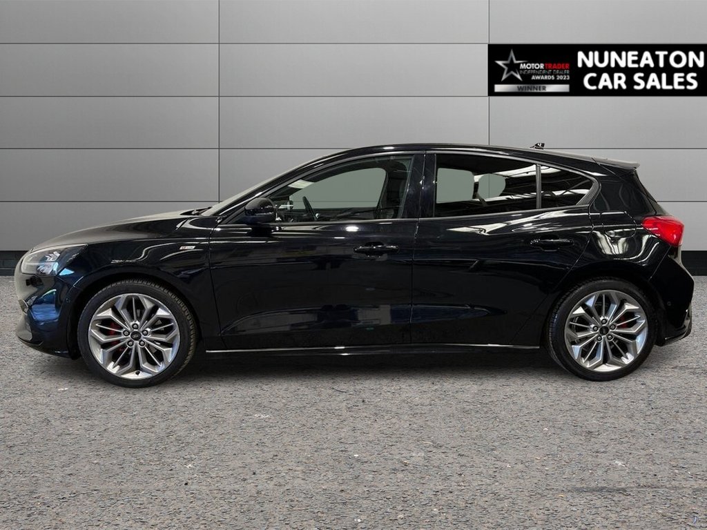 USED 2021 70 FORD FOCUS 1.0T EcoBoost ST-Line X Hatchback 5dr Petrol Auto Euro 6 (s/s) (125 ps) wireless accessory charging pad