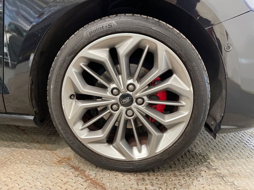 USED 2021 70 FORD FOCUS 1.0T EcoBoost ST-Line X Hatchback 5dr Petrol Auto Euro 6 (s/s) (125 ps) wireless accessory charging pad