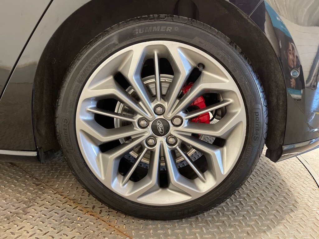 USED 2021 70 FORD FOCUS 1.0T EcoBoost ST-Line X Hatchback 5dr Petrol Auto Euro 6 (s/s) (125 ps) wireless accessory charging pad