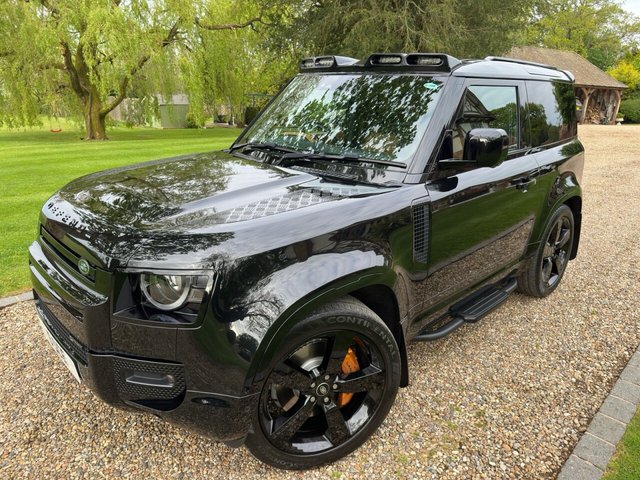 View our LAND ROVER DEFENDER 90