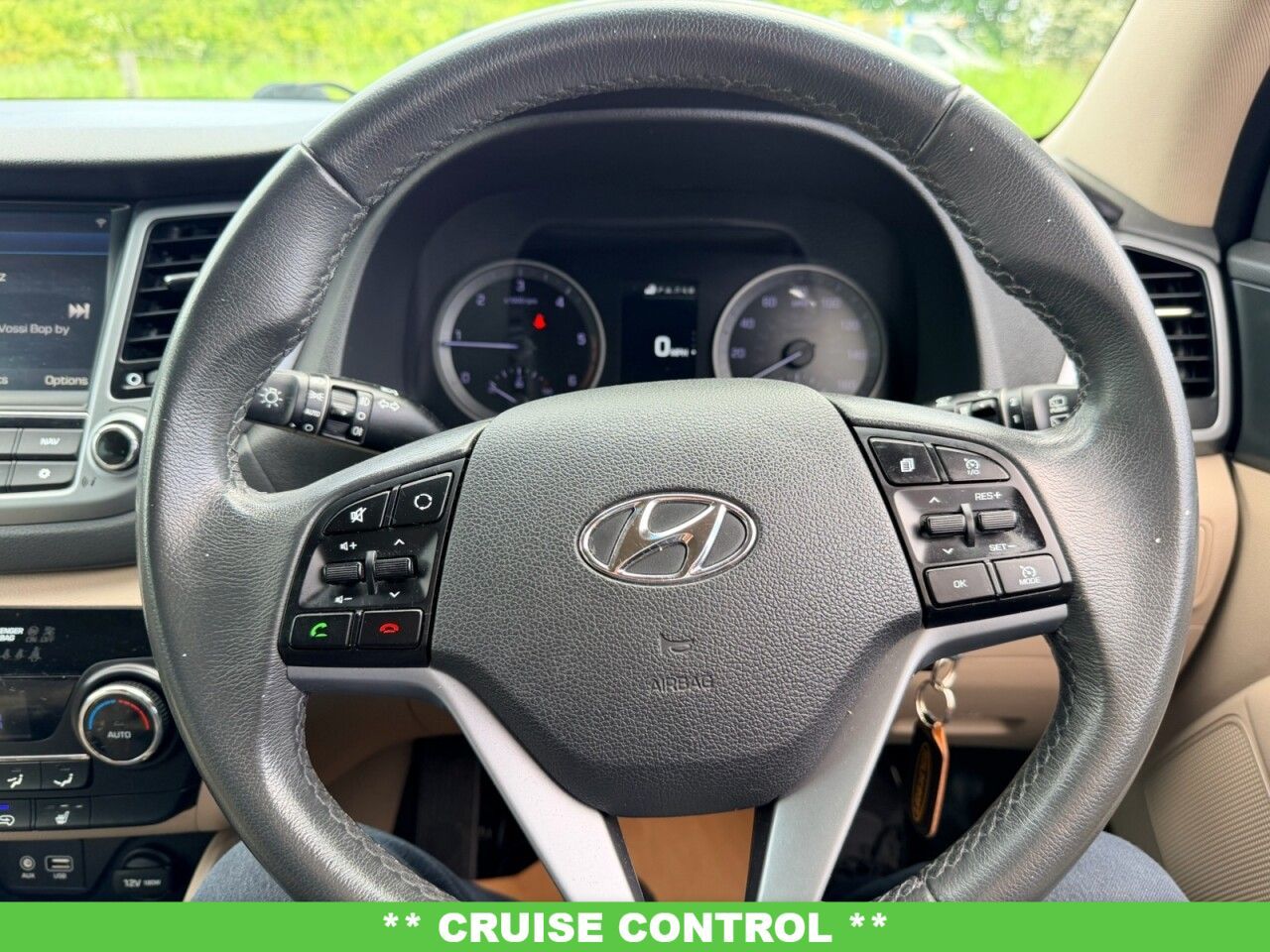 USED 2015 65 HYUNDAI TUCSON 1.7 CRDi Blue Drive Premium SUV 5dr Diesel Manual Euro 6 (s/s) (116 ps) ** 10 RECORDED SERVICES **