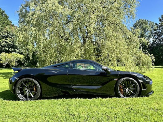 View our MCLAREN 720S