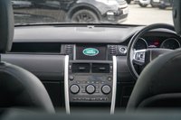 USED 2016 16 LAND ROVER DISCOVERY SPORT 2.0 TD4 HSE Black SUV 5dr Diesel Auto 4WD Euro 6 (s/s) (180 ps) 
