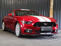 USED 2015 15 FORD MUSTANG 5.0 V8 GT Fastback 2dr Petrol SelShift Euro 6 (416 bhp) 1 YEAR WARRANTY - GT PREMIUM PACK - REVERSE CAMERA - SHAKER AUDIO - FULL LEATHER, HEATED AND COOLED, POWER ADJUSTMENT SPORTS SEATS