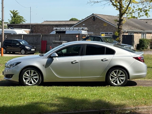 View our VAUXHALL INSIGNIA