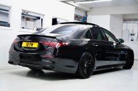 USED 2022 72 MERCEDES-BENZ S CLASS 3.0 S580eL 22kWh AMG Line (Premium) Saloon 4dr Petrol Plug-in Hybrid G-Tronic+ Euro 6 (s/s) (510 ps) MAXTON STYLING | BLACK PACK