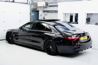USED 2022 72 MERCEDES-BENZ S CLASS 3.0 S580eL 22kWh AMG Line (Premium) Saloon 4dr Petrol Plug-in Hybrid G-Tronic+ Euro 6 (s/s) (510 ps) MAXTON STYLING | BLACK PACK