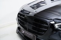 USED 2022 72 MERCEDES-BENZ S CLASS 3.0 S580eL 22kWh AMG Line (Premium) Saloon 4dr Petrol Plug-in Hybrid G-Tronic+ Euro 6 (s/s) (510 ps) MAXTON STYLING | BLACK PACK