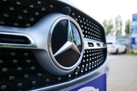 USED 2020 70 MERCEDES-BENZ GLA 1.3 GLA200 AMG Line SUV 5dr Petrol 7G-DCT Euro 6 (s/s) (163 ps) IRIDIUM SILVER METALLIC PAINTWORK + REVERSE CAMERA + HEATED SEATS