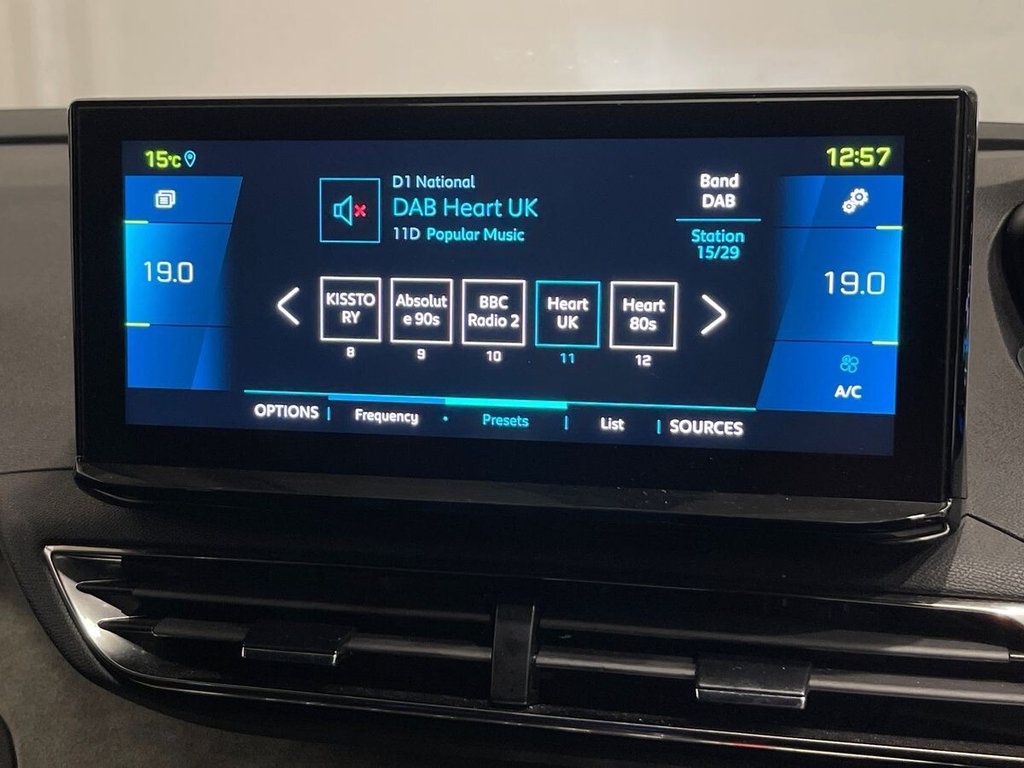 USED 2023 72 PEUGEOT 3008 1.6 13.2kWh GT SUV 5dr Petrol Plug-in Hybrid e-EAT Euro 6 (s/s) (225 ps) APPLE CAR PLAY AND ANDROID AUTO