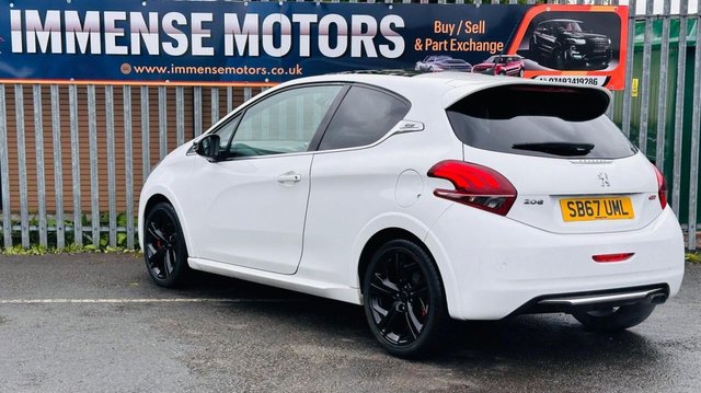 View our PEUGEOT 208