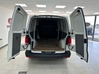 USED 2020 70 VOLKSWAGEN e-Transporter e 113 37.3kWh Panel Van 5dr Electric Auto LWB (113 ps) 