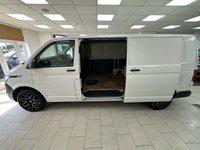 USED 2020 70 VOLKSWAGEN e-Transporter e 113 37.3kWh Panel Van 5dr Electric Auto LWB (113 ps) 