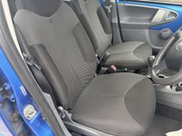 USED 2011 11 TOYOTA AYGO 1.0 VVT-i Blue Hatchback 5dr Petrol Manual Euro 5 (67 ps) 2 KEYS &pound;20 ROAD TAX