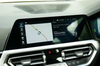 USED 2022 22 BMW 3 SERIES 2.0 330e 12kWh SE Pro Touring 5dr Petrol Plug-in Hybrid Auto Euro 6 (s/s) (292 ps) MINERAL GREY METALLIC PAINTWORK + APPLE CARPLAY + REVERSE CAMERA