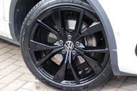 USED 2023 72 VOLKSWAGEN T-ROC 1.5 TSI R-LINE  SUNROOF LEATHER 19S 1 OWNER