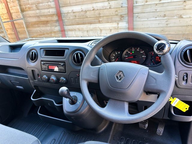 View our RENAULT MASTER